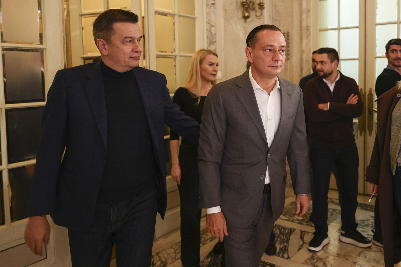 Sorin Grindeanu și Daniel Băluță, la sediul PSD din București, în ziua alegerilor pentru Primăria Capitalei Foto: Inquam Photos / Octav Ganea