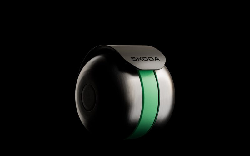 Škoda inventează un clopoțel pentru biciclete care sfidează tehnologia de anulare a zgomotului O inovație menită să sporească siguranța în mediul urban a fost lansată de Škoda Auto, în colaborare cu cercetătorii de la Universitatea din Salford