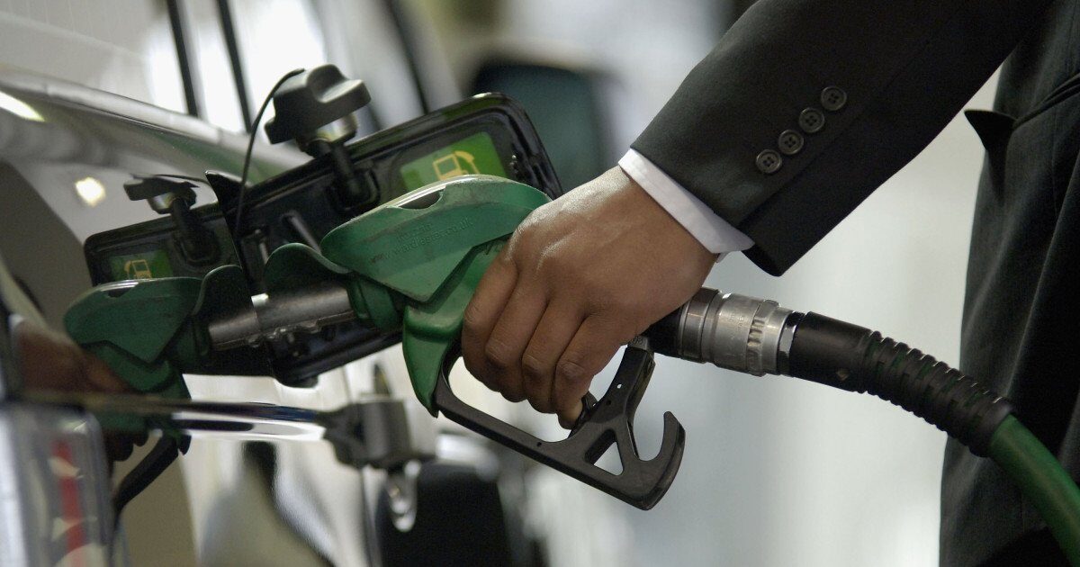 Benzina scade sub 9 lei în Capitală. Motorina s-a ieftinit, dar rămâne la un preț ridicat