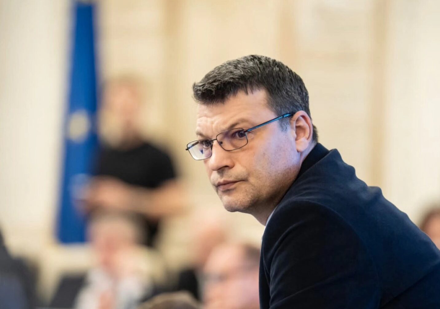 Reforma companiilor de stat: Sfârșitul risipei bugetare, nu „vânzarea României”