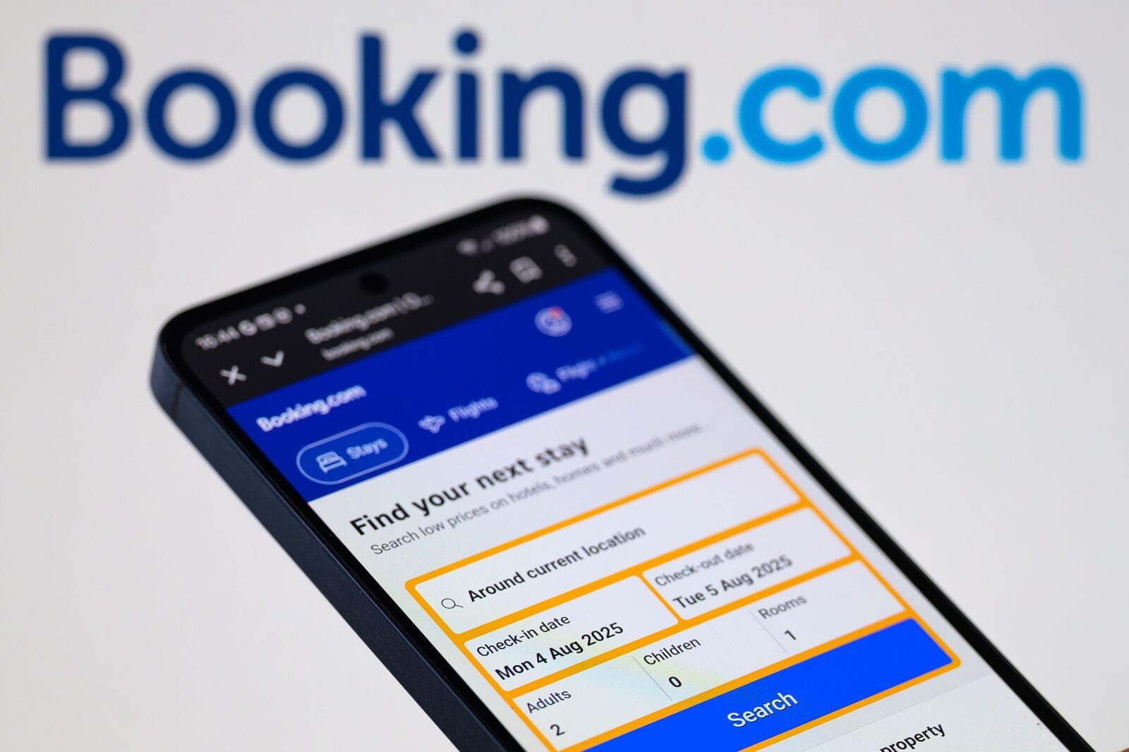 Platforma Booking își avertizează clienții: Date expuse într-un atac cibernetic