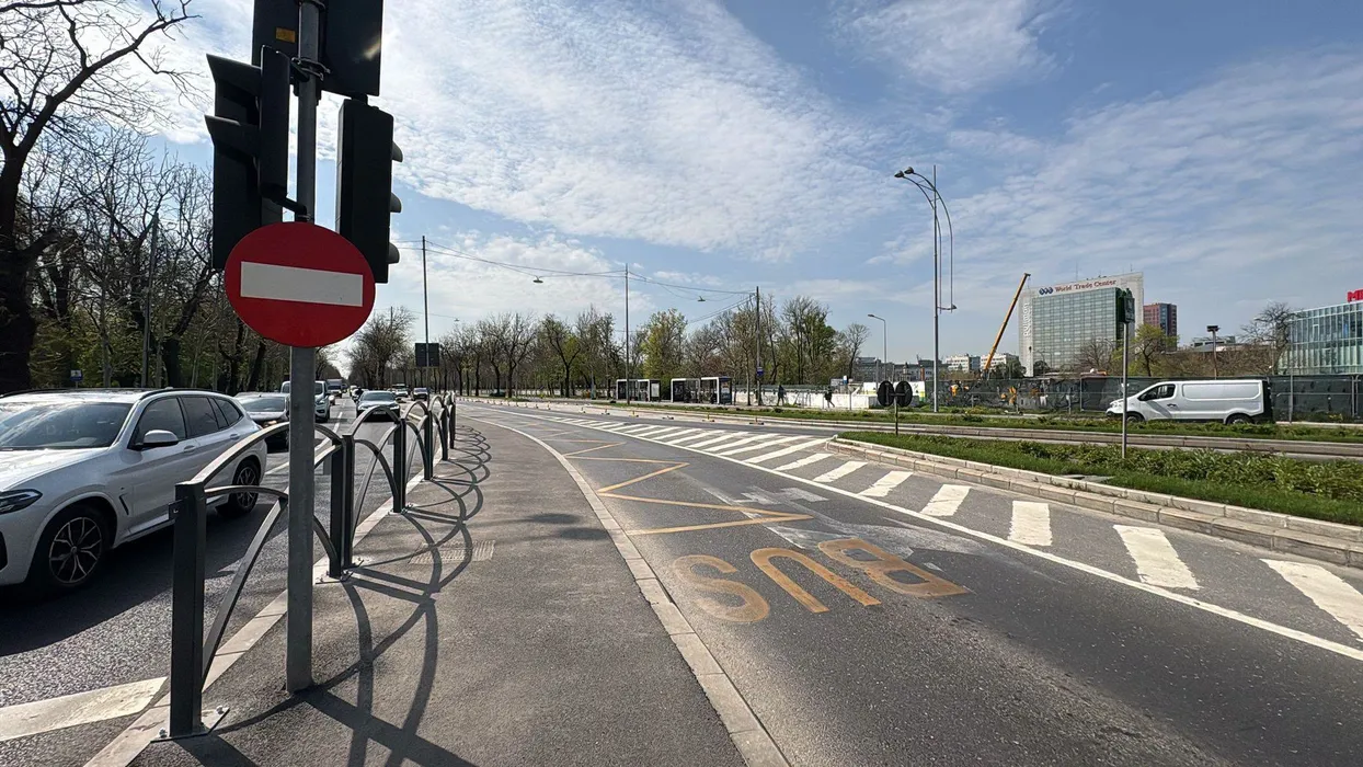 Banda unică pentru autobuze, pe bulevardul Regele Mihai I, în București