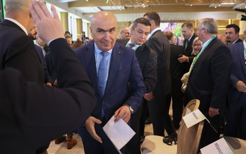 E ZEU în funcție de cutiile de pantofi? Cât de credibil e Donald Trump?