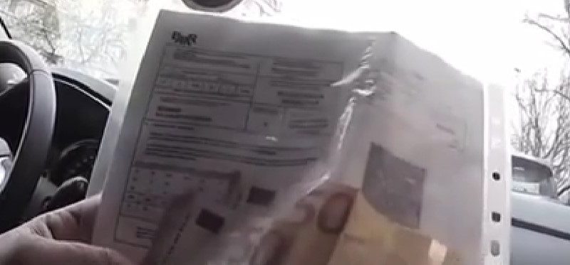 Mită în București: O tânără a vrut să scape de poliție