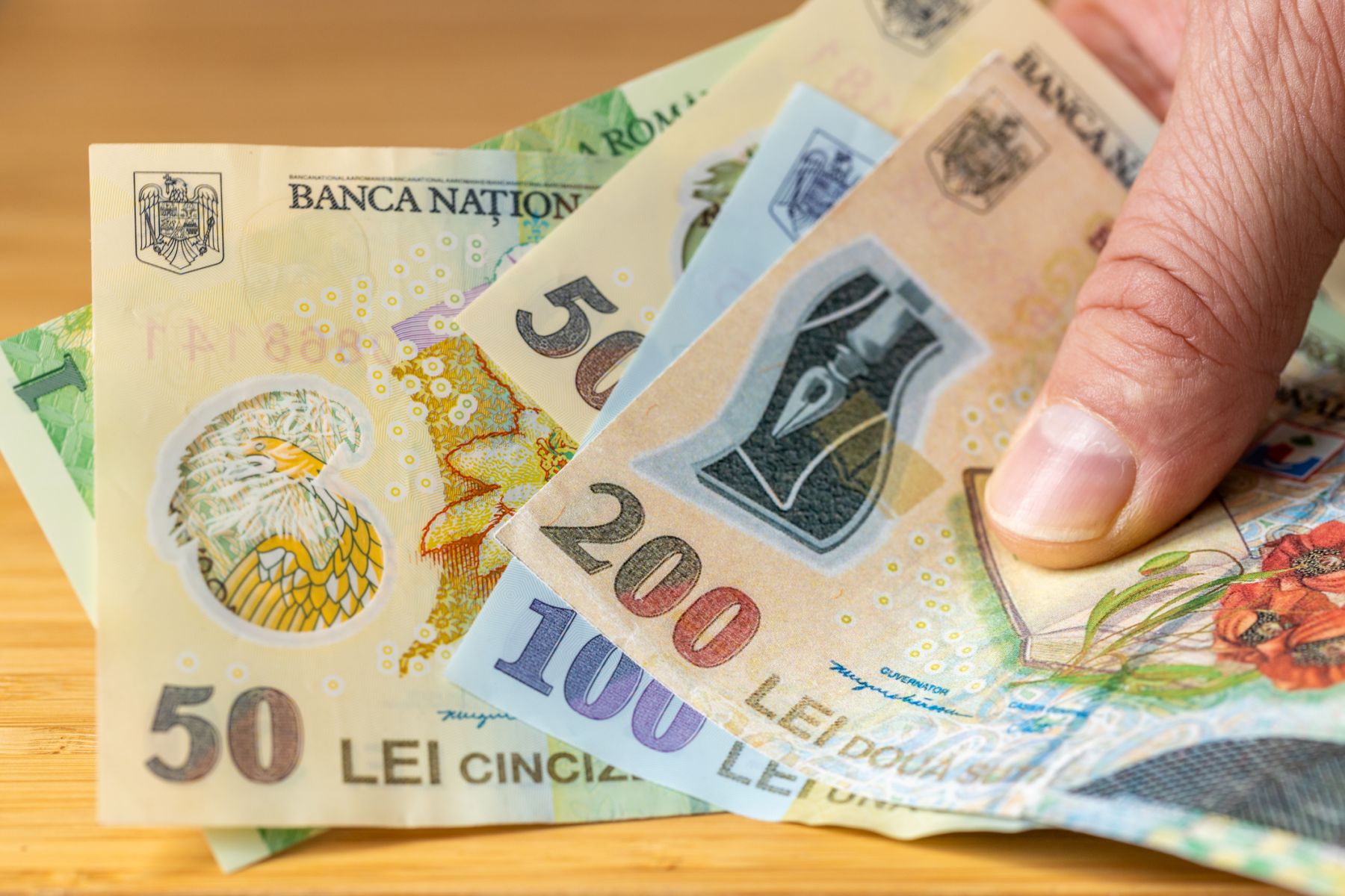 Câți români au încasat pensie specială în februarie. Cea mai mare pensie medie de serviciu: peste 25.000 de lei