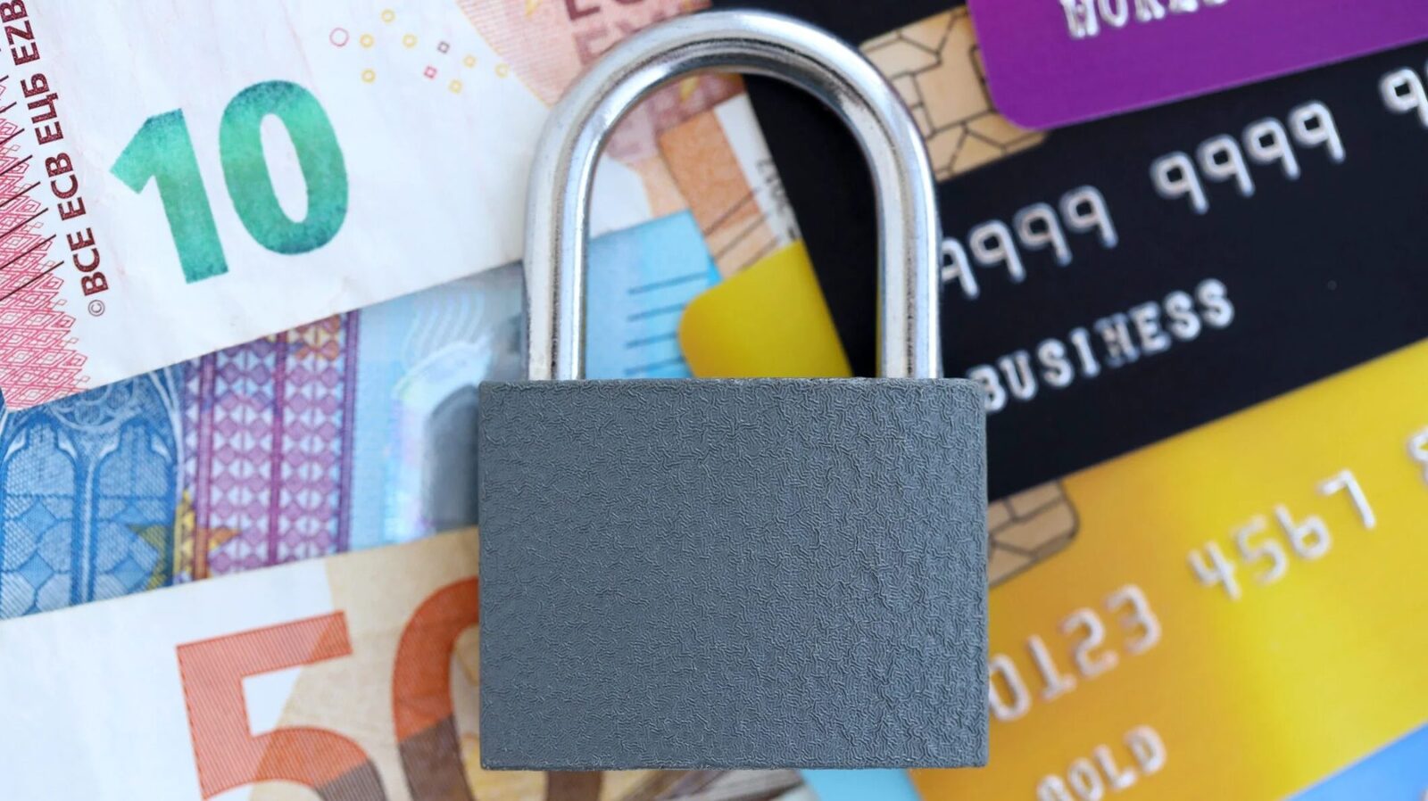 Plăți CASH limitate: UE impune reguli obligatorii din 2027