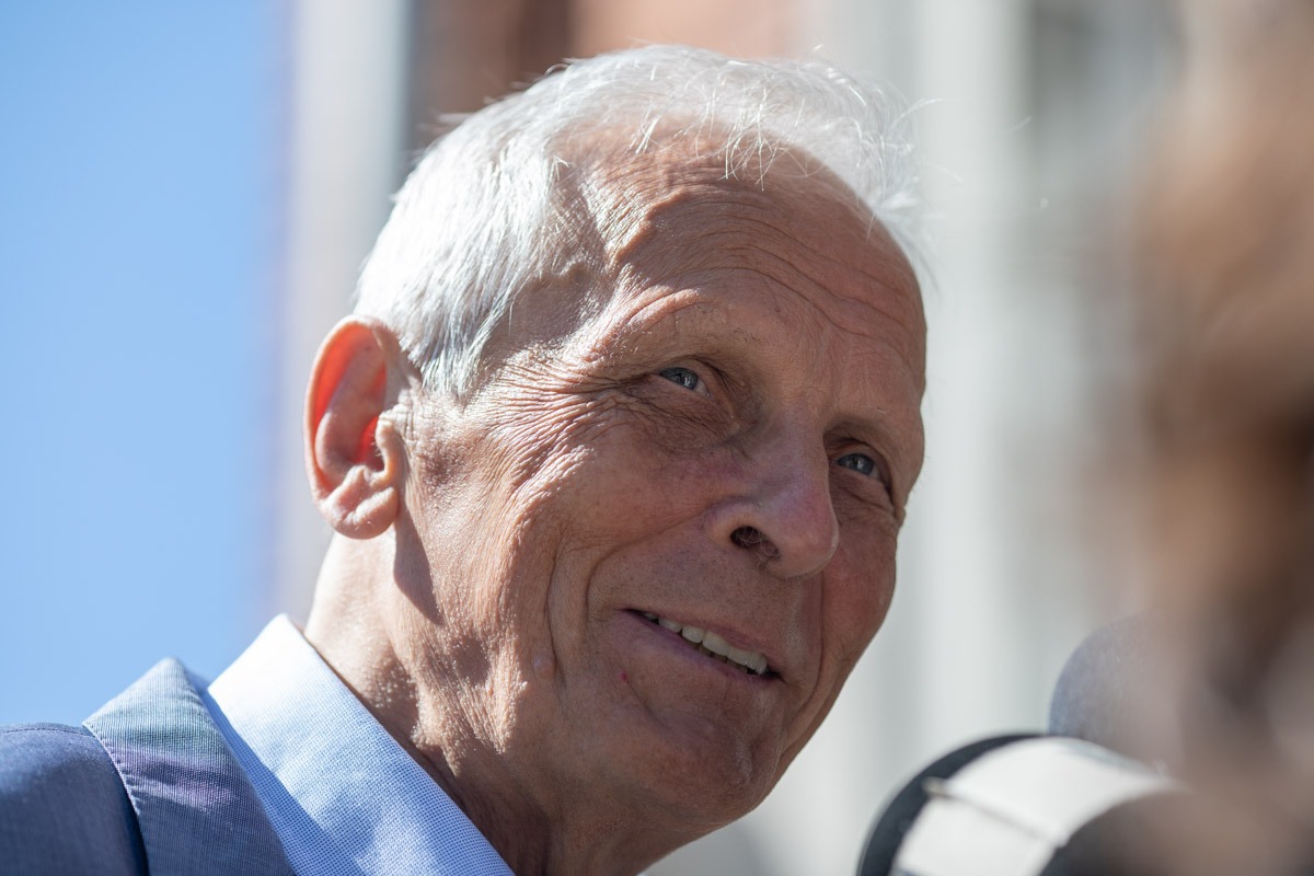 România, iar te dai de ceasul morții