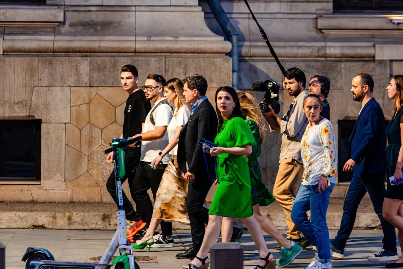 Surse: PNL, în spatele lui Nicușor Dan. Cine a trucat fotografiile din campanie?