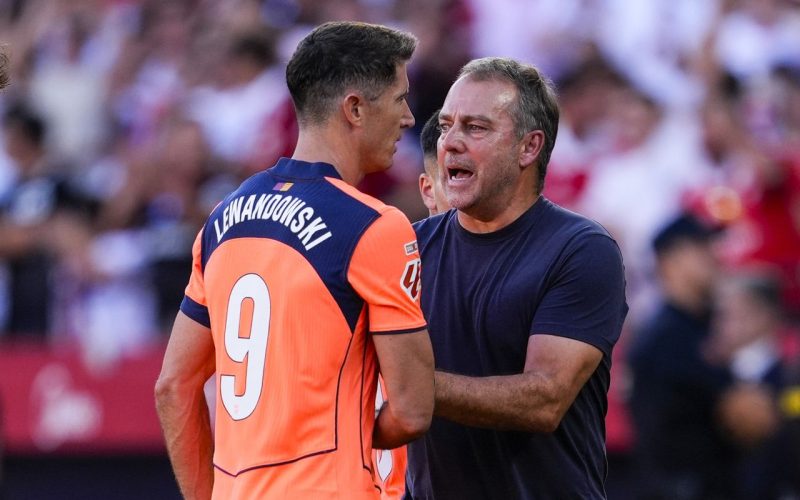 Flick traci cierpliwość? Tak odpowiedział na pytanie o Lewandowskiego