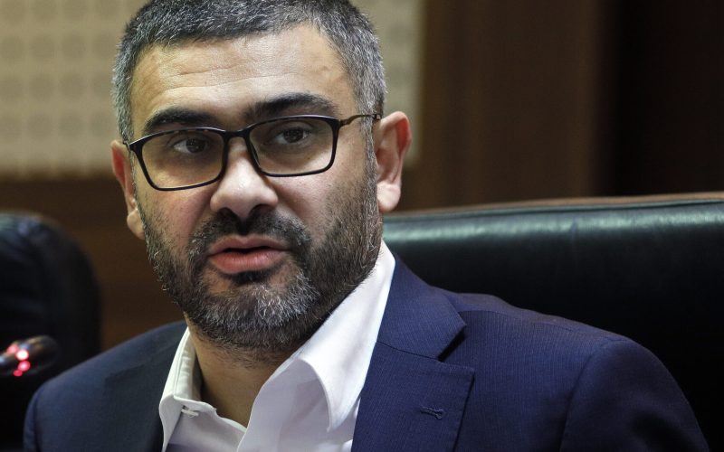 Riscul exploziei sociale: Peste 7.000 de firme, închise. Manole: Sărăcie în creștere