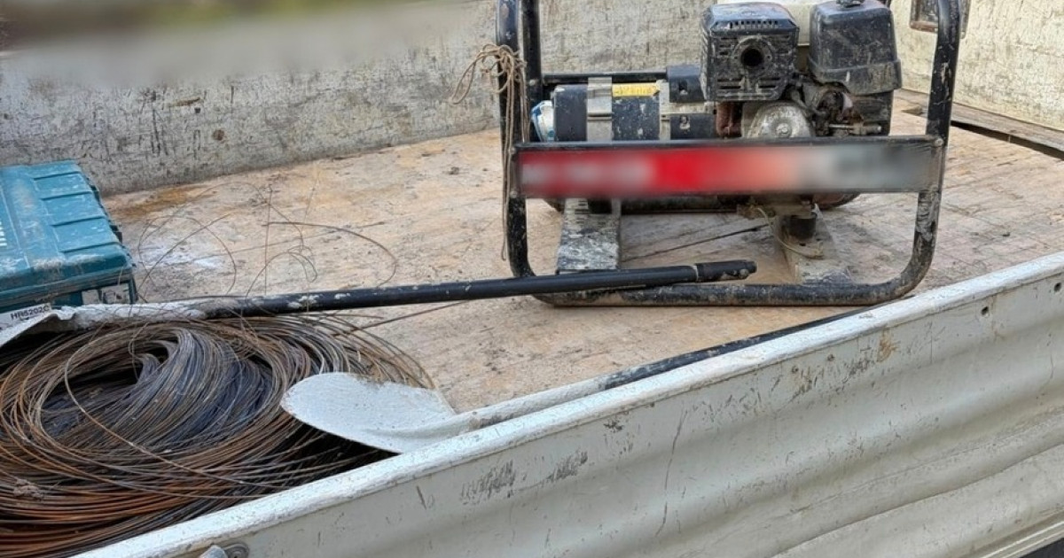 Furt pe șantierul căii ferate Cluj - Oradea. Ce au descoperit polițiștii în timpul perchezițiilor la cazările muncitorilor