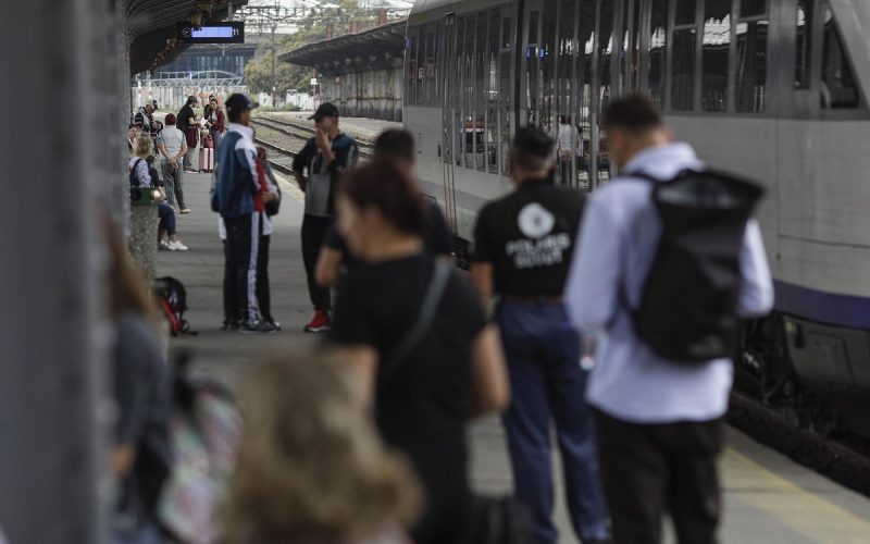 CFR SA dă 3 milioane lei pentru paza Gării de Nord și sediu București
