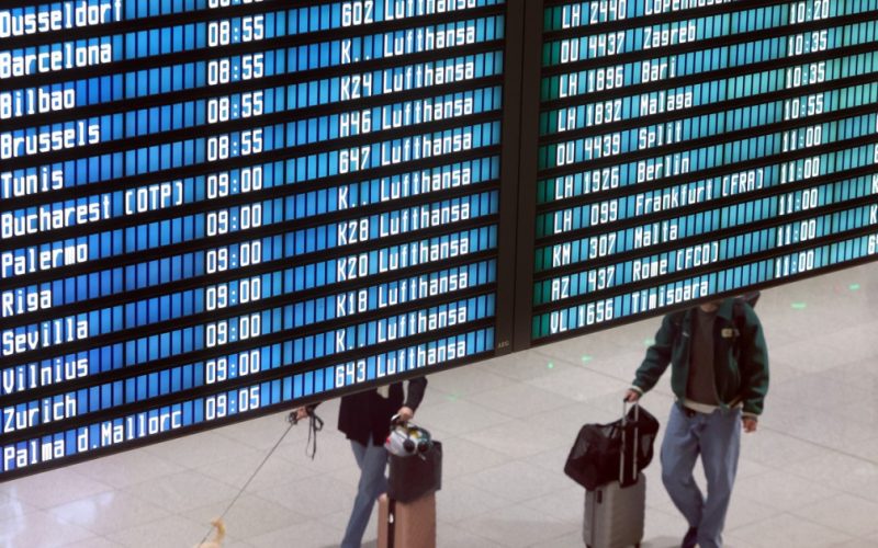 Sute de zboruri au fost anulate marți în Germania, din cauza grevei piloților de la Lufthansa