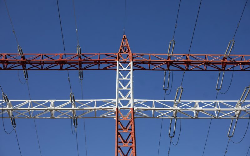 Bolojan: Specula și ineficiența, cauzele prețurilor mari la energie