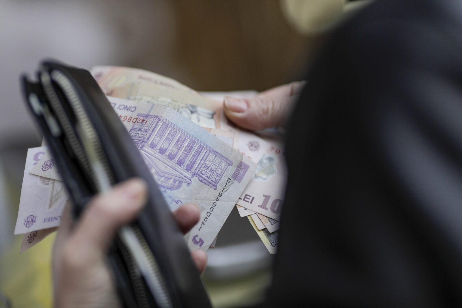 Cetățenii, pe „lista rușinii” FISCULUI dacă datorează peste 1.200 lei