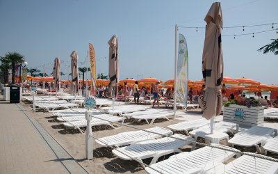Șezlonguri ilegale, eliminate de pe plaje: Ce spun operatorii cinstiți?