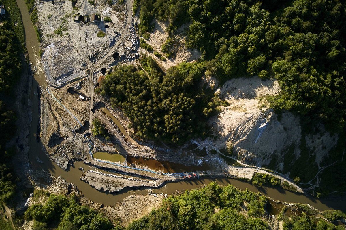 Comuna Praid, Județul Harghita, rămâne sub stare de alertă pentru încă o lună, accesul în zona afectată și în Canionul de sare fiind, în continuare, interzis