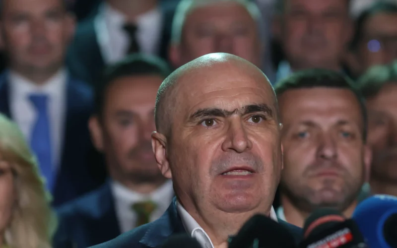 PNL, pe muchie de cuțit: Interzic negocierile cu AUR, în plină criză politică