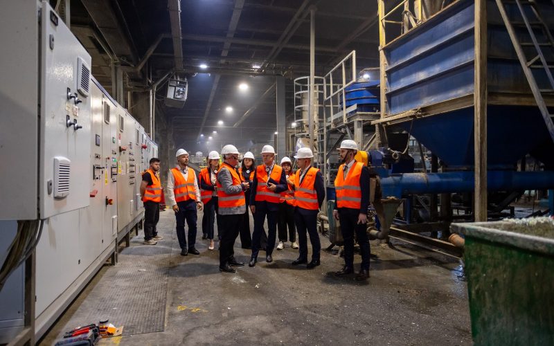 Fabrica URIAȘĂ de reciclare PET, la Târgu Mureș: Cea mai mare din Europa în 2026