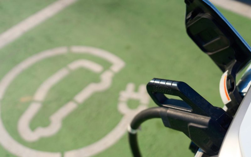 Ministrul Transporturilor, Ciprian Şerban, a semnat joi trei contracte de finanțare cu Serviciul Român de Informații (SRI), Serviciul de Telecomunicații Speciale (STS) și Serviciul de Protecție și Pază (SPP)