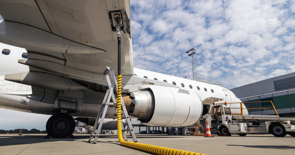 UE ia măsuri pentru combustibilul avioanelor: Criza amenință zborurile?
