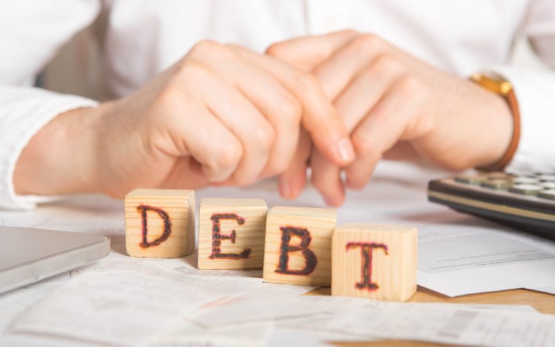 Statul AVANSEAZĂ: Cum recuperează mai ușor banii de la firmele în insolvență