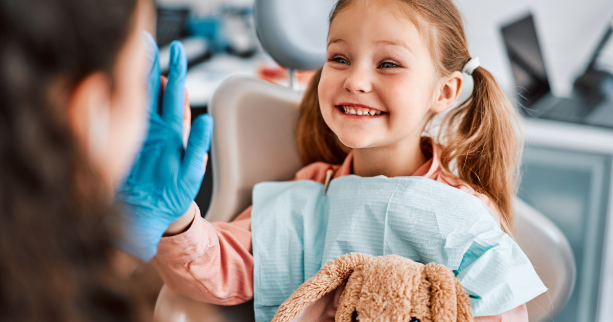 Stomatolog la 6000 de elevi: Doar 8 cabinete școlare în România, din cauza banilor