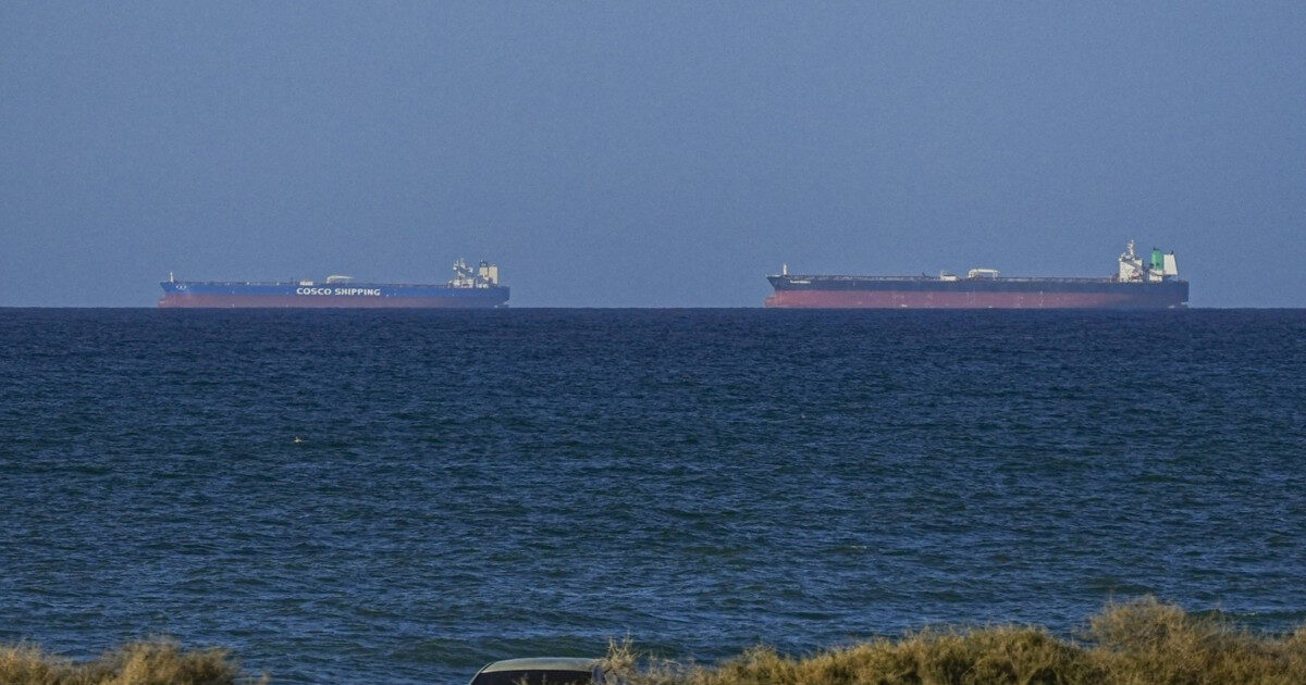 Croazieră îndrăzneață prin Strâmtoarea ORMUZ, după izbucnirea conflictului iranian