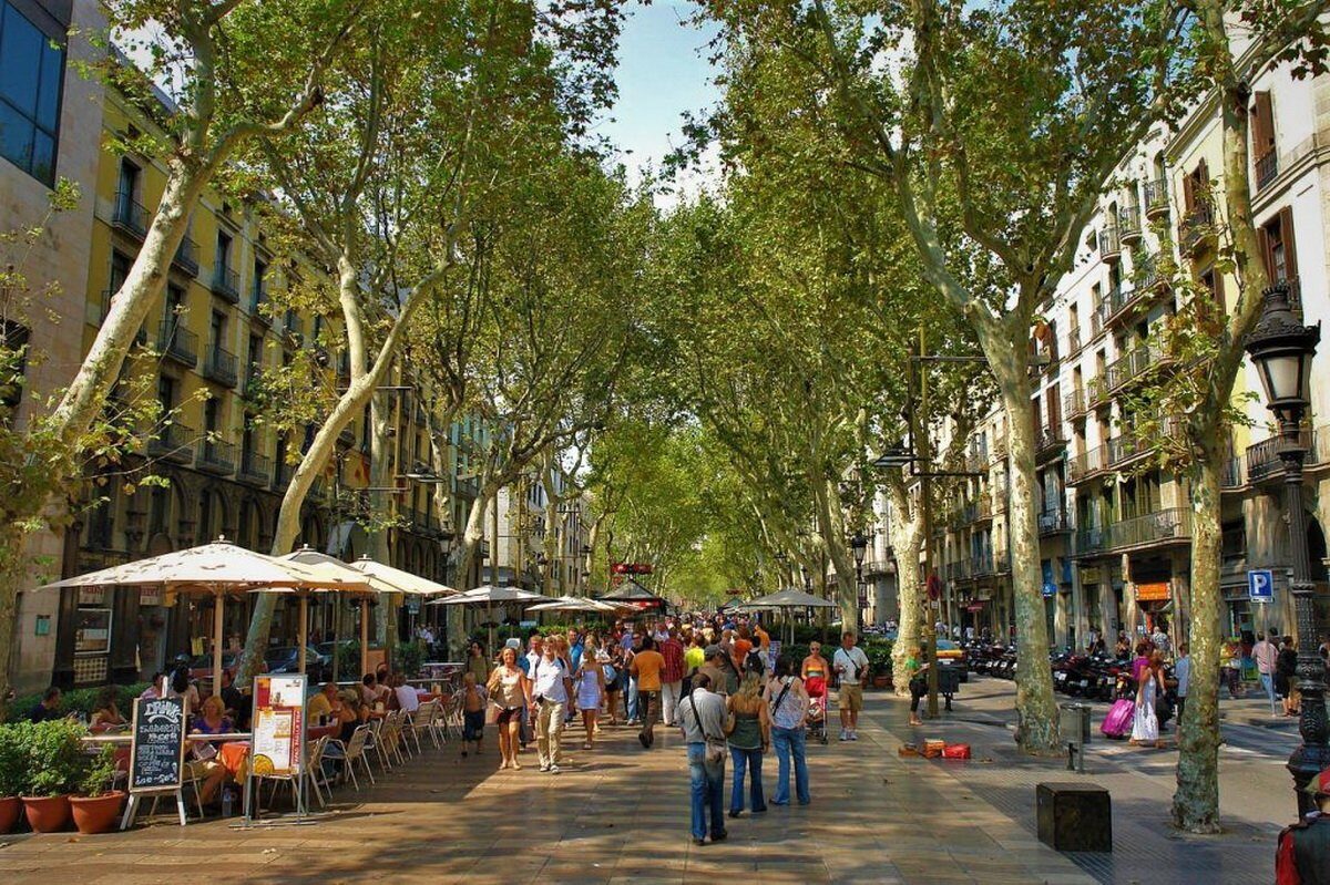 La Rambla din Barcelona: Terase de elită, sub o nouă etichetă