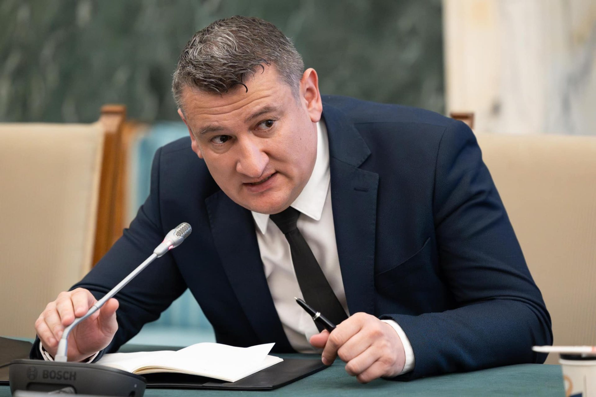 Denunțătorul din sibiu, pedepsit după ce a reclamat neregulile de la cadastru