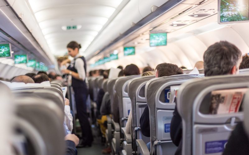 Avioane, la limită: Criza de combustibil lovește UE. Mii de zboruri anulate pentru aprilie