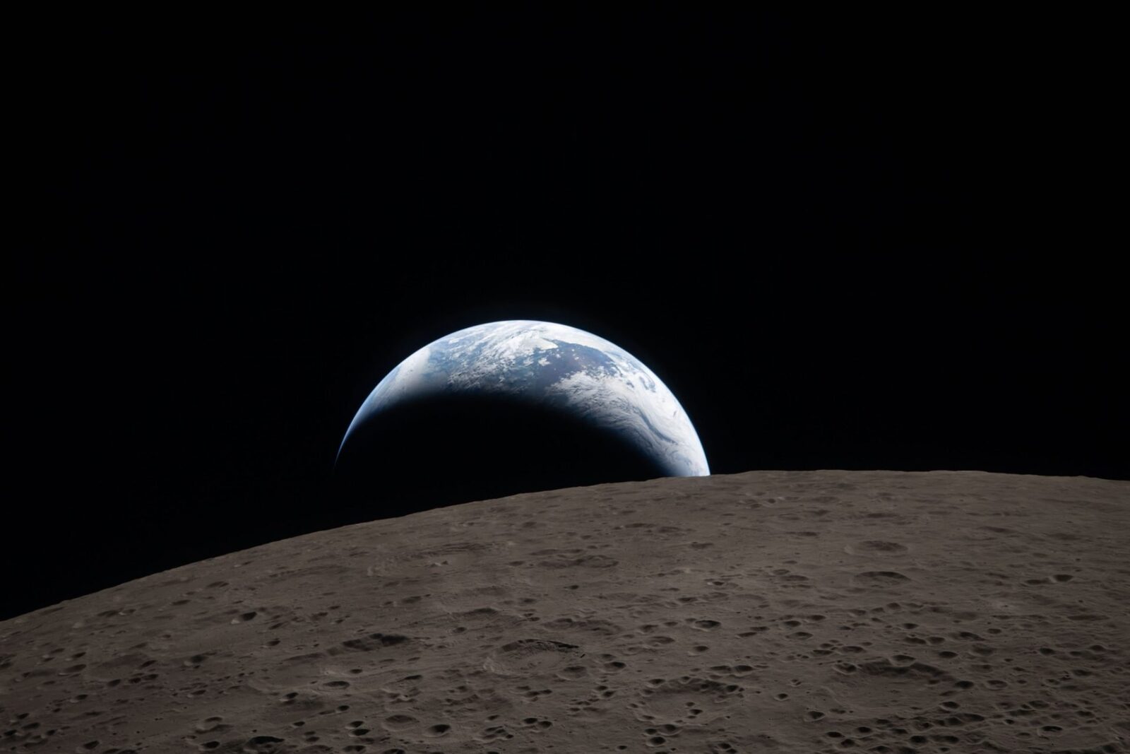 Ce muzică au ascultat astronauții Artemis II în drum spre Lună