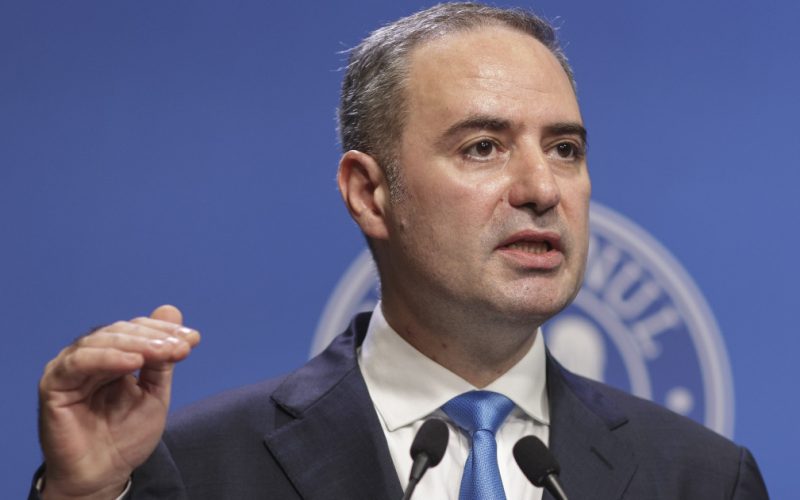 Nazare face curățenie la ANAF: „Gata cu pilele și hârtiile!”