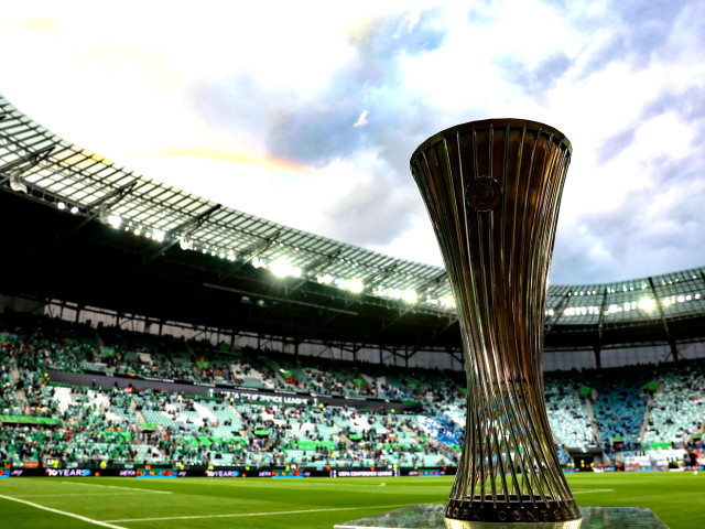 AEK – Rayo 2-0: Marin și Rațiu, titulari. Fiorentina – Palace 1-1, Strasbourg – Mainz 2-0