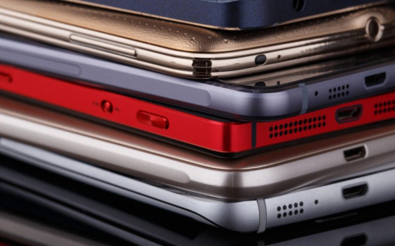 Primărie mică, facturi mari: 38 de abonamente, deși avea 10 angajați