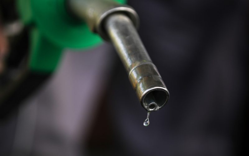 Ministrul Energiei, Bogdan Ivan, a declarat că statul ar putea lua noi măsuri pentru a atenua impactul scumpirii motorinei, în cazul în care prețul barilului de petrol continuă să crească pe piețele internaționale