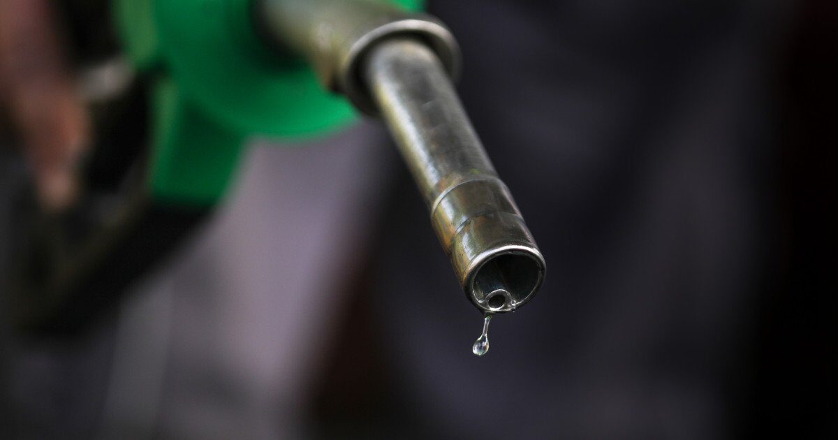 Ministrul Energiei, Bogdan Ivan, a declarat că statul ar putea lua noi măsuri pentru a atenua impactul scumpirii motorinei, în cazul în care prețul barilului de petrol continuă să crească pe piețele internaționale