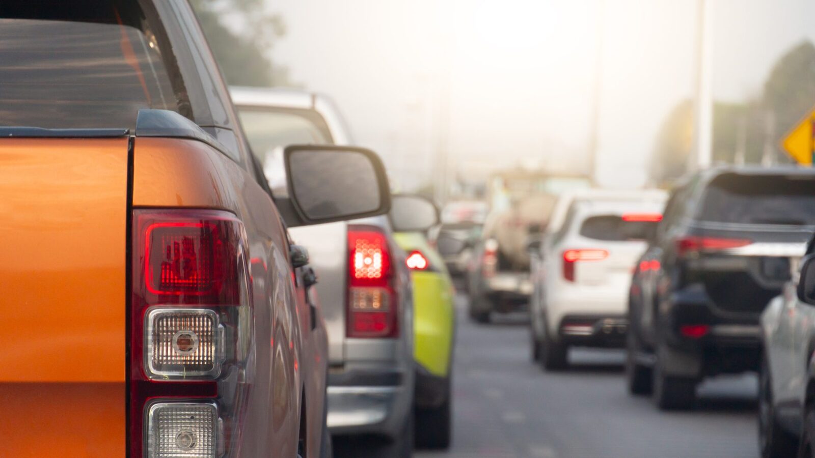 Vehicule interzise din 2027 în Europa: UE strânge șurubul pe șosele