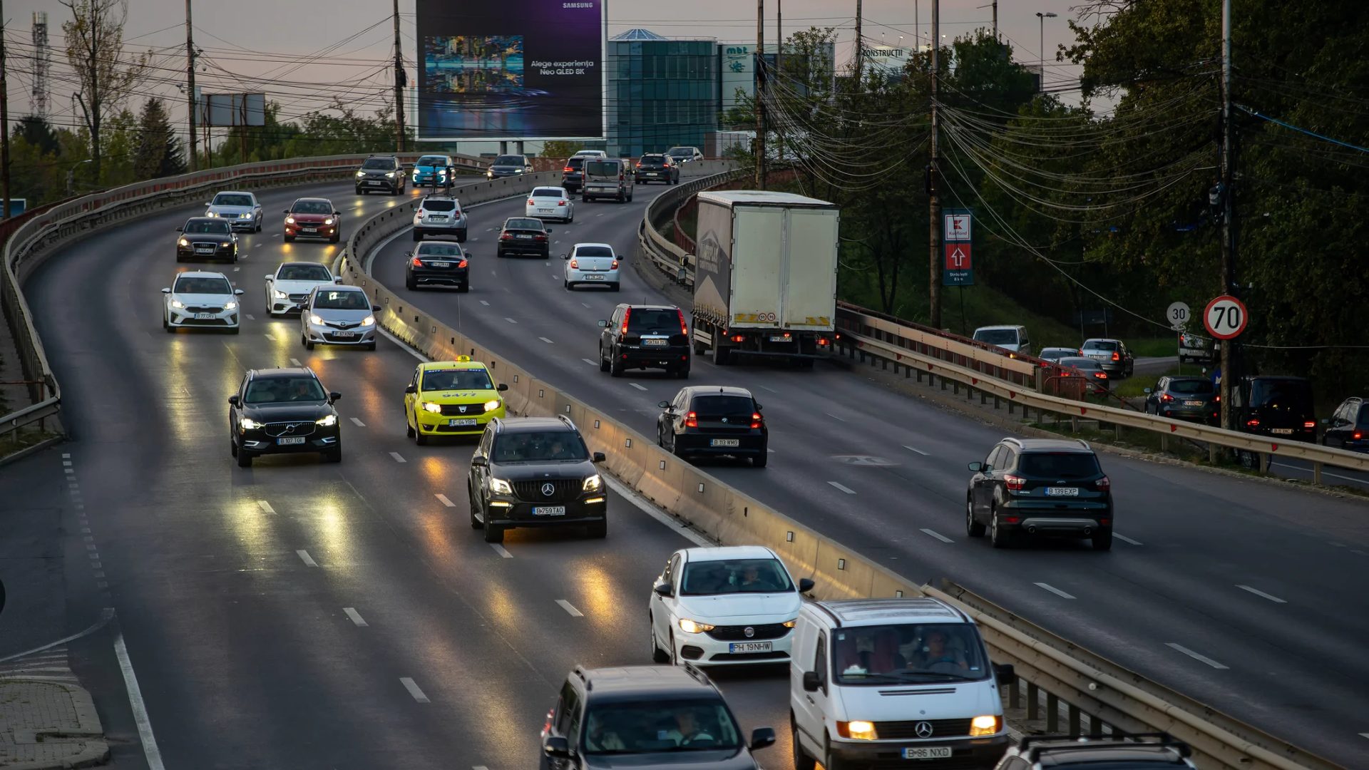 Taxe noi pentru șoferi: Bani buni la înmatricularea fiecărei mașini