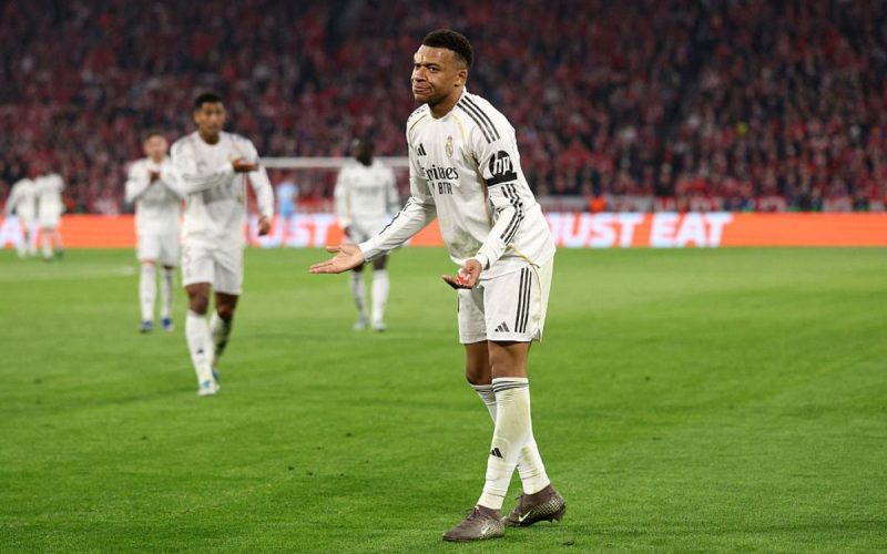 Record doborât de Kylian Mbappe » Nici Messi sau Cristiano nu au reușit asta în Liga Campionilor!