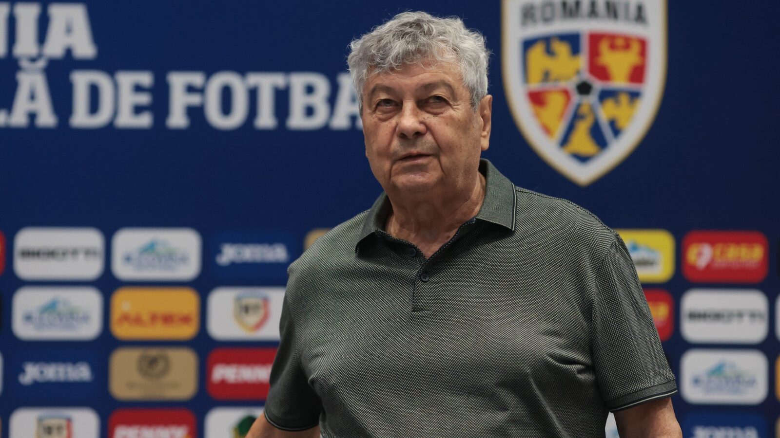 Bolojan, mesaj emoționant pentru Mircea Lucescu: „Mulțumim, antrenorule!”