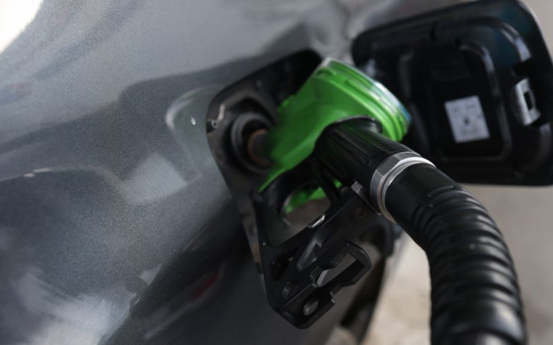 Benzina, sub 8 lei: Vest* bun pentru șoferi după două luni de scumpiri