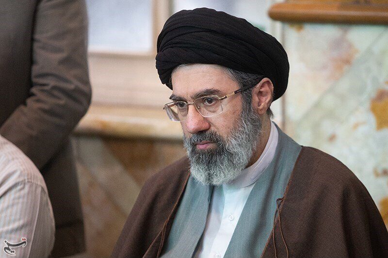 Ayatollahul Mojtaba Khamenei, desfigurat, se reface după rănile grave