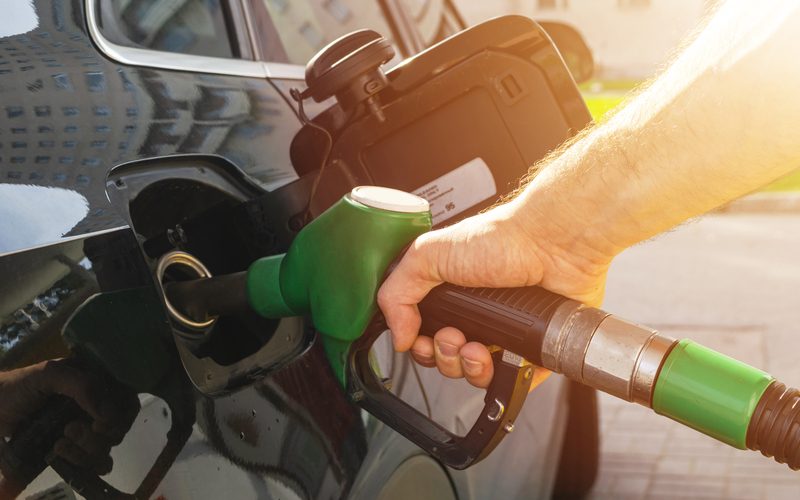 Motorina s-a ieftinit puternic în această după amiază la mai multe rețele de benzinării. Situația mai puțin obișnuită de la unele pompe continuă