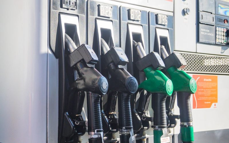 Nouă ieftinire a carburanților: motorina coboară sub 9 lei/litru, pentru prima dată în ultima lună 