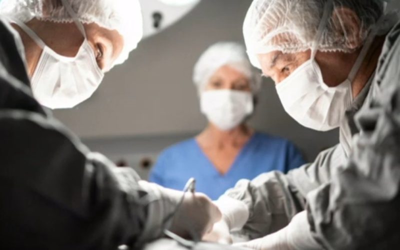 Tragedie în București: O femeie a murit în timpul unui lifting facial