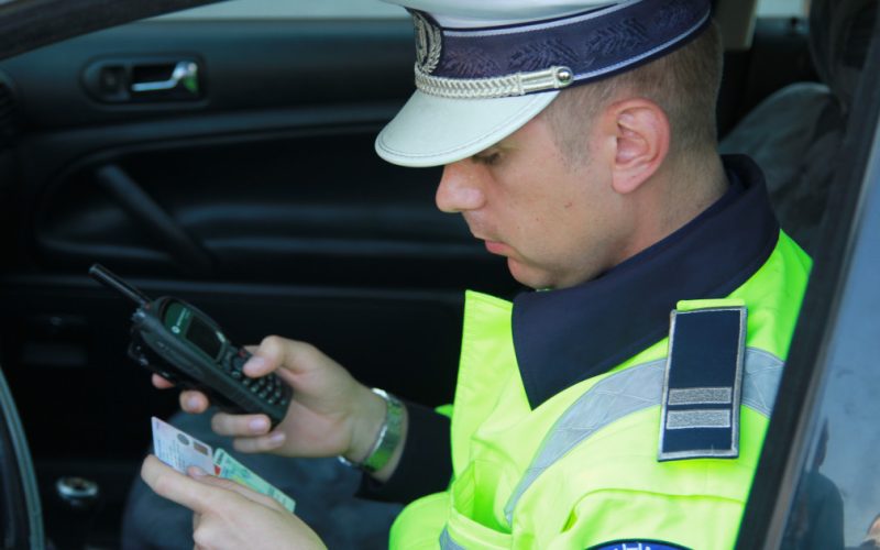 Șofer RECORD în Dâmbovița: 200 km/h pe DN, ignorând polițiștii și ITP