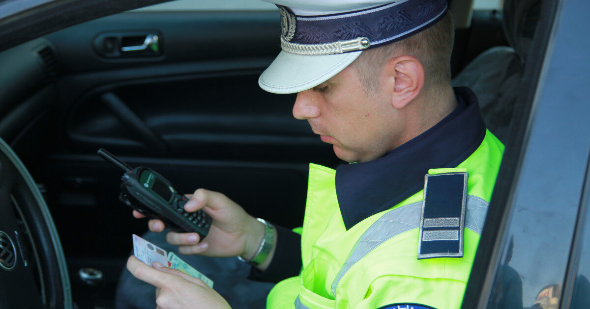 Șofer RECORD în Dâmbovița: 200 km/h pe DN, ignorând polițiștii și ITP