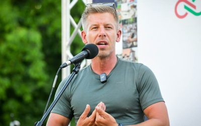 Ungaria, singură țară NATO cu tăieri militare. Ce ar schimba Peter Magyar