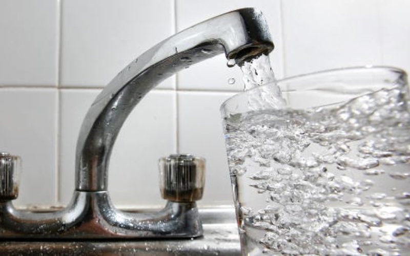 Apa potabilă, pericol ascuns: Hipertensiunea arterială lovește milioane